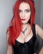 Nocte Amor Bat-Wing Heart Choker – Black