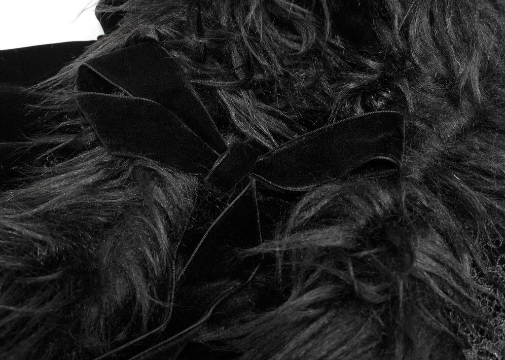 Black Gothic Faux Fur Trim Hooded Cloak