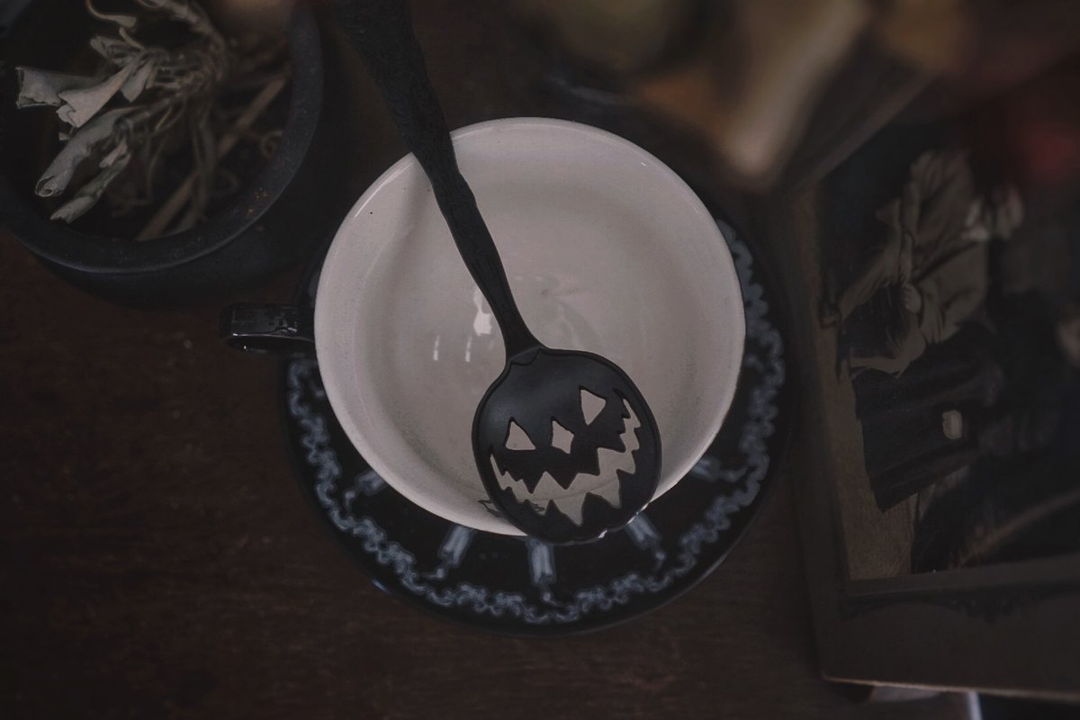 Haunted Hallows Jack-O'-Lantern Teaspoon – 6 in