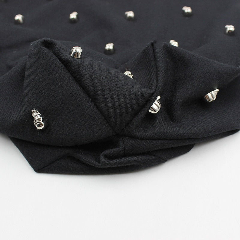 Gothic Mini Skull Beanie – Black Grunge Knit Hat