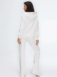 white airport outfit women