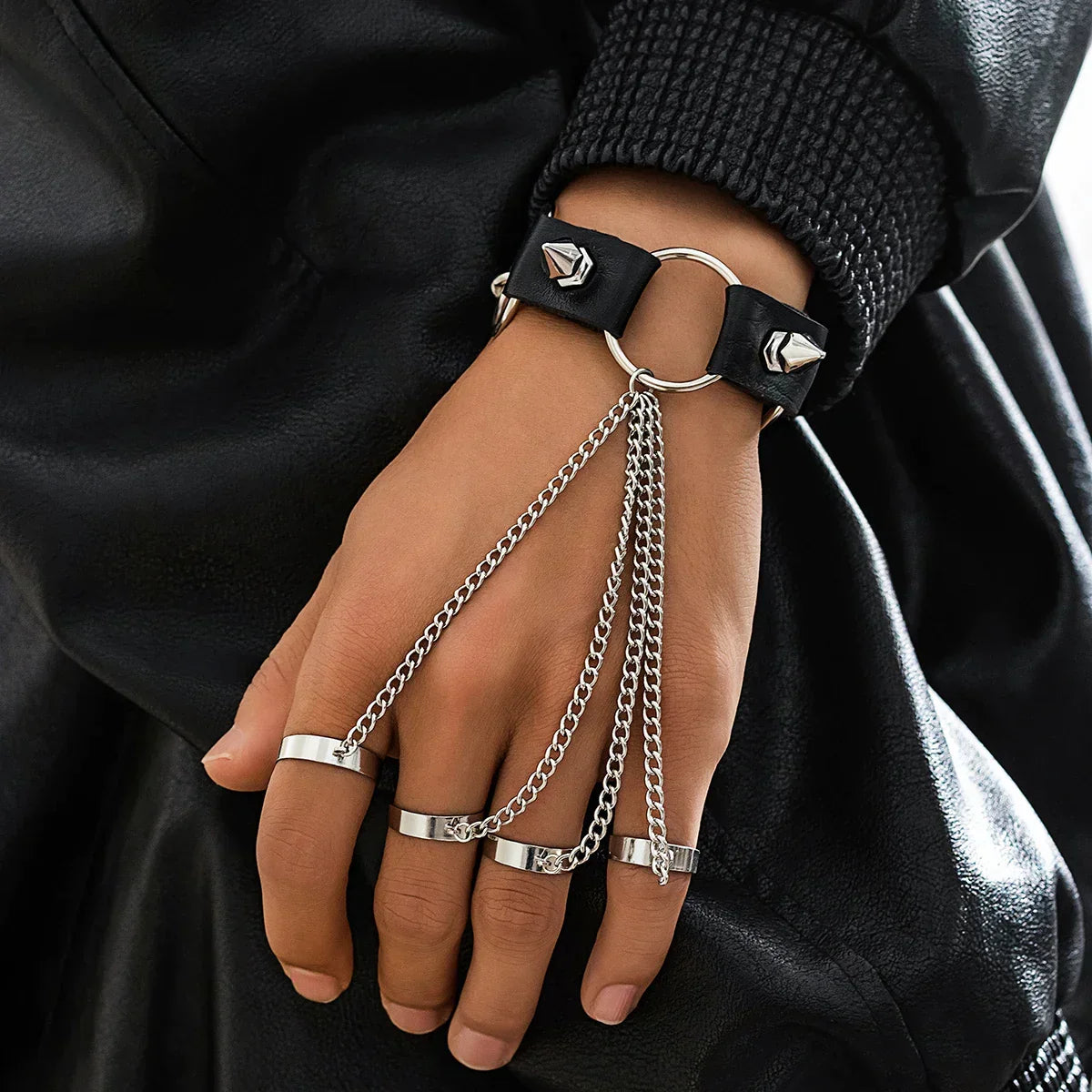 Gothic Rivet Chain Hand Bracelet with Ring – Silver