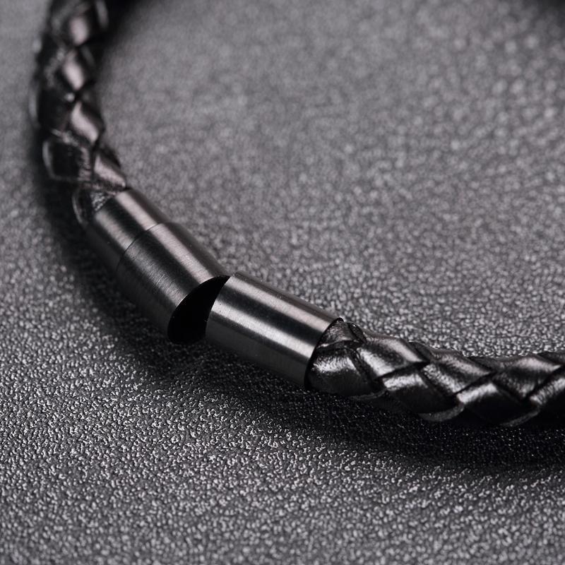 Men's Black Gothic Leather Skull Bracelet – 21cm