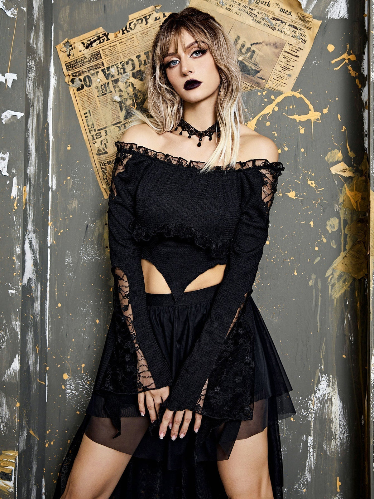 Crop Top With Lace Accents – S–L