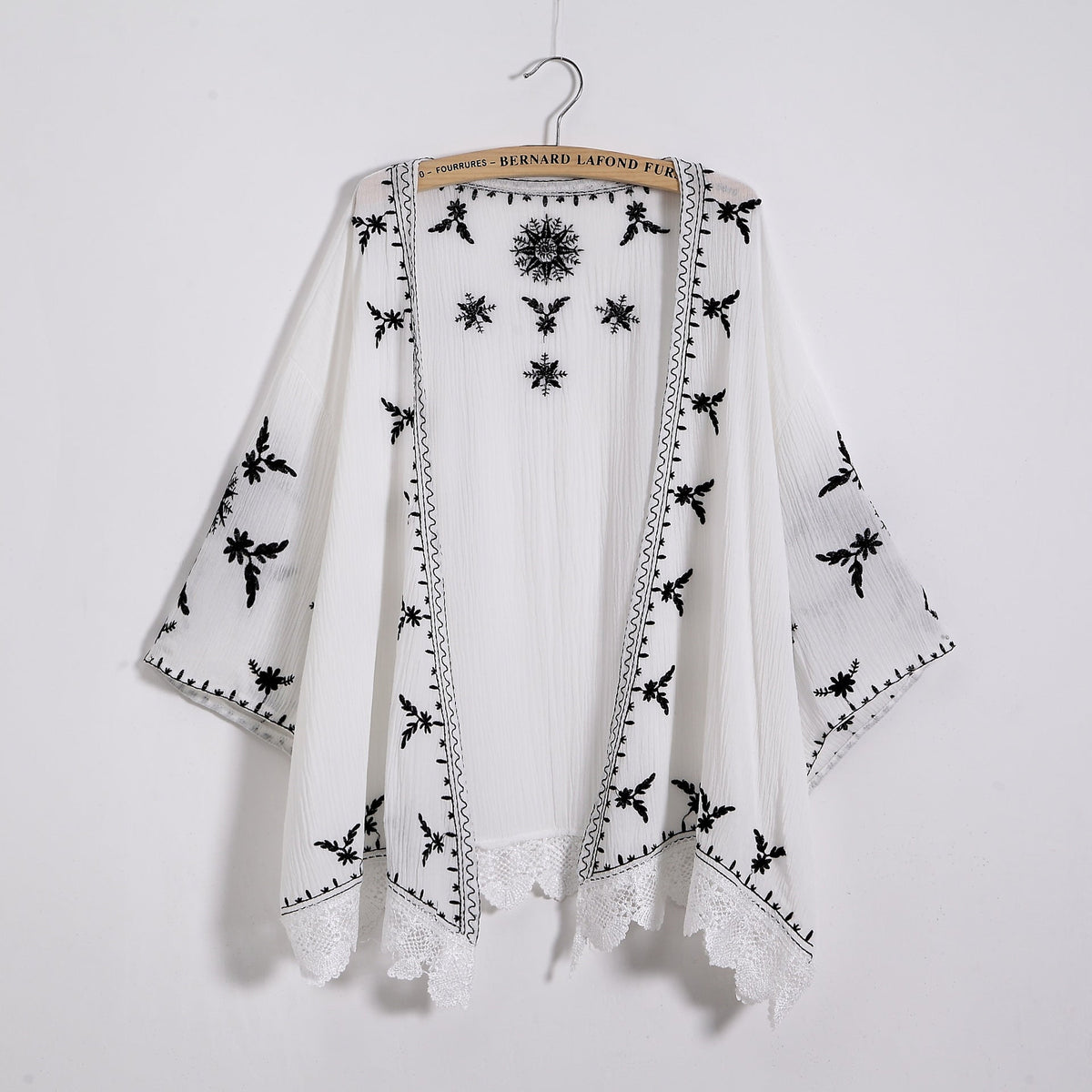 Women's Gothic Kimono – Black or White, One Size