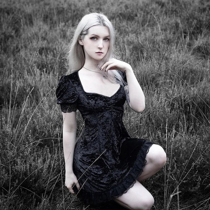 Women's Elegant Gothic Dress – Short Sleeves