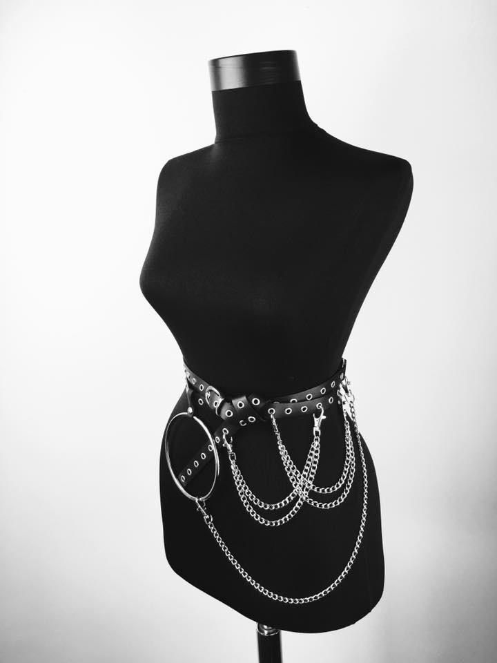 Black Gothic Chain Ring Belt – Faux Leather