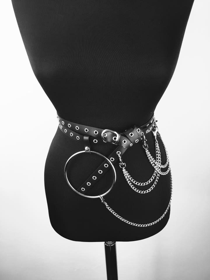 Black Gothic Chain Ring Belt – Faux Leather