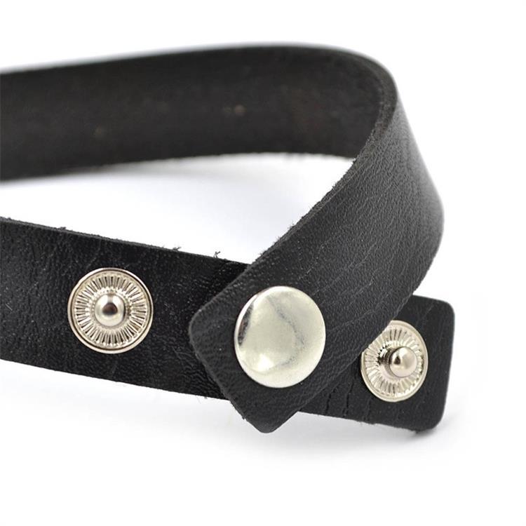 Black Skinny Heart Choker – Adjustable